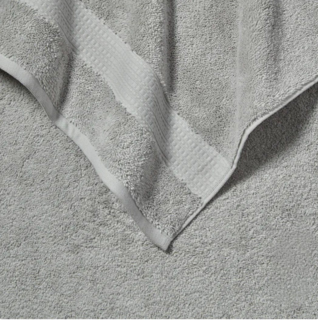 100% H-Grocotton Bath Towels - Light Grey